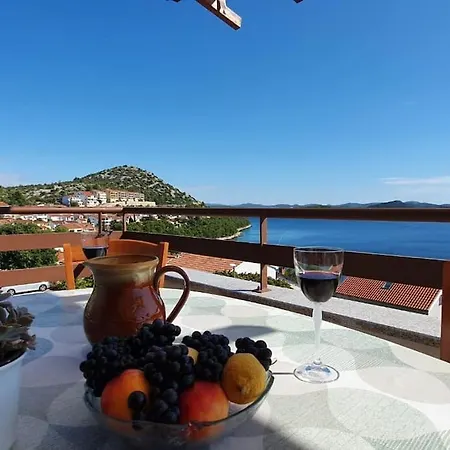 Luka Appartement *
